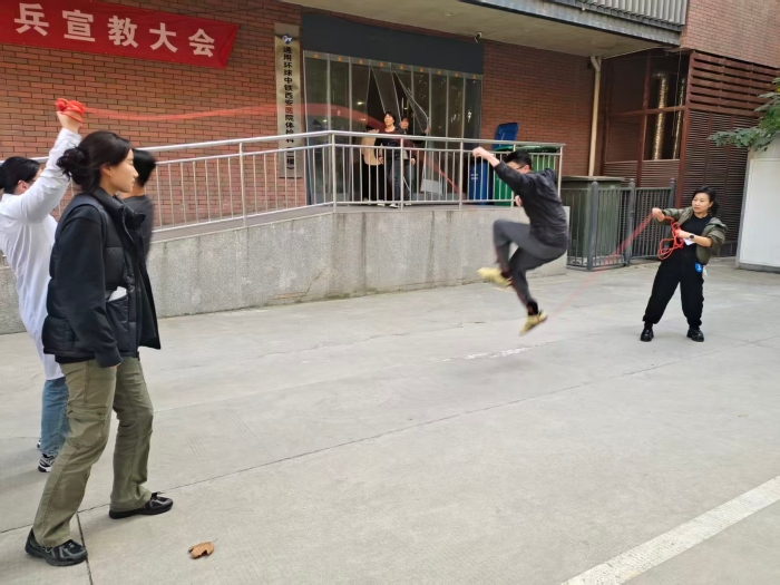 机关单人 机关单人